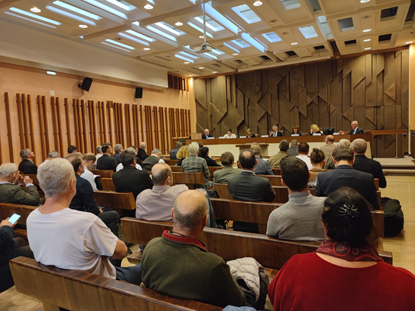 salle d'audience au palais des juridictions administraives lyonnaises