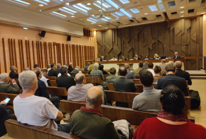 salle d'audience au palais des juridictions administraives lyonnaises